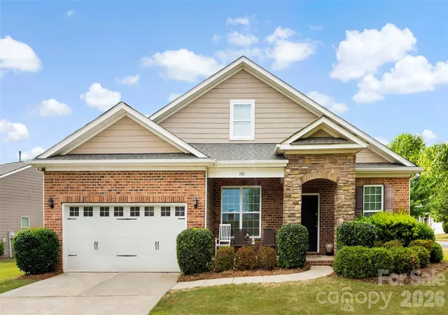 Homes for sale in Belmont, NC | 700 Wood Lily Dr, Belmont, NC 28012 | MLS# 4379824
