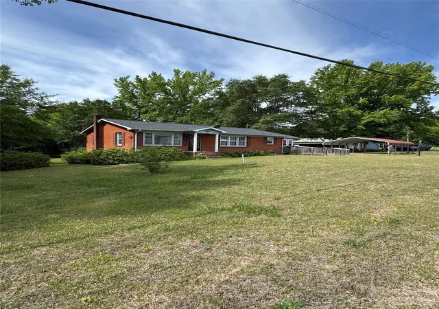 Homes for sale in Wadesboro, NC | 1100 Old Lilesville Rd, Wadesboro, NC 28170 | MLS# 4379901