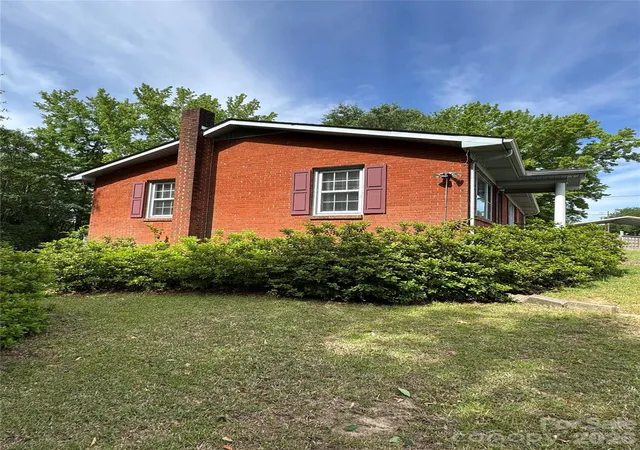 Homes for sale in Wadesboro, NC | 1100 Old Lilesville Rd, Wadesboro, NC 28170 | MLS# 4379901
