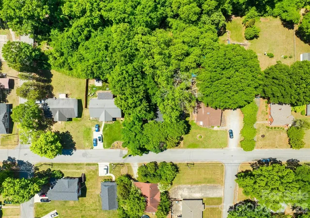 Listing Photo 2 - Condo for sale in building located at 317 W D Ave, Salisbury, NC 28144