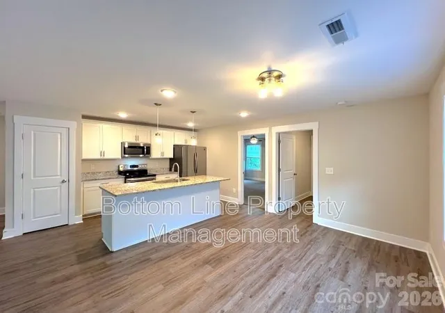 4th image of 2546 Hemphill St, Charlotte, NC 28208 | MLS# 4379918