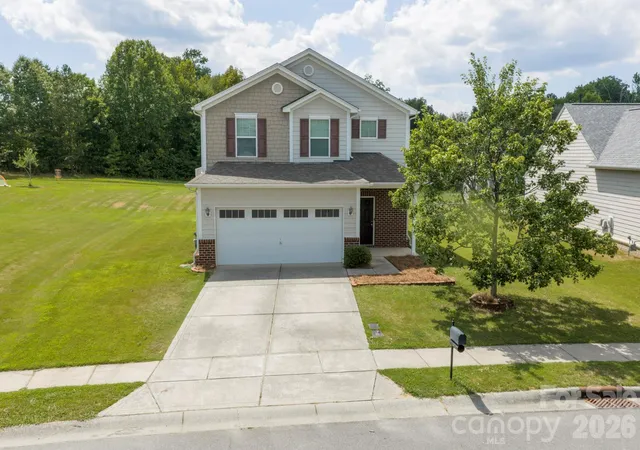 Photo 4 of Single family home for sale at 2021 Blue Strm Ln, Indian Trail, NC 28079 | MLS# 4379925 | Listing updated on 2026-09-19