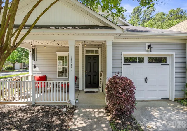 4th image of 19303 Pocono Ln, Cornelius, NC 28031 | MLS# 4379962