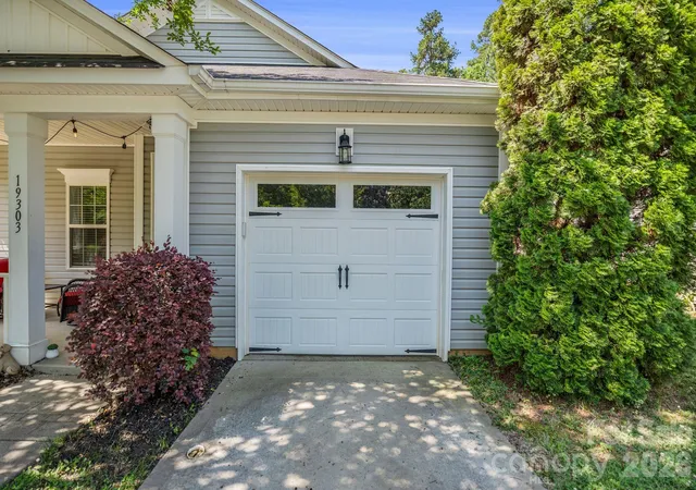 5th image of 19303 Pocono Ln, Cornelius, NC 28031 | MLS# 4379962