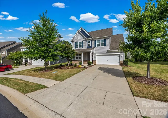 Photo 2 of Single family home for sale at 17712 Terryglass Ln, Charlotte, NC 28278 | MLS# 4379963 | Listing updated on 2026-09-13