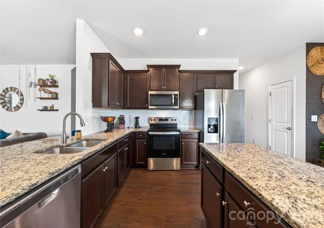 4th image of 10008 Brawley Ln, Charlotte, NC 28215 | MLS# 4380004