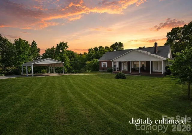 Photo 2 of Single family home for sale at 3021 Davis Park Rd, Gastonia, NC 28052 | MLS# 4380027 | Listing updated on 2026-08-21