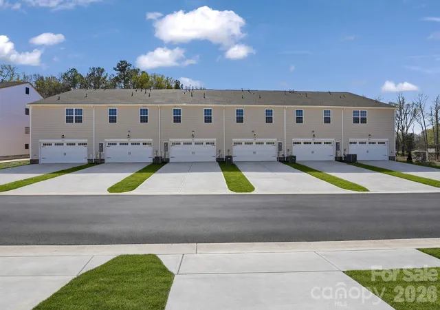 Homes for sale in York, SC | 241 Fourth St, York, SC 29745 | MLS# 4380061