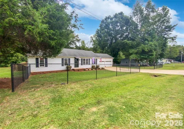 Photo 3 of Single family home for sale at 2520 Old Wilkesboro Rd, Salisbury, NC 28144 | MLS# 4380073 | Listing updated on 2026-08-17