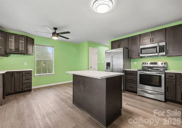 Photo 2 of Single family home for sale at 2301 Reid Pointe Ave, Fort Mill, SC 29707 | MLS# 4380074 | Listing updated on 2026-10-20