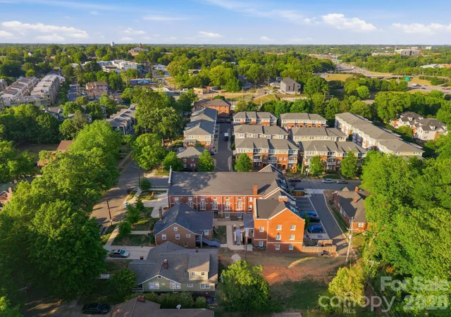 2nd image of 203 Grandin Rd, Charlotte, NC 28208