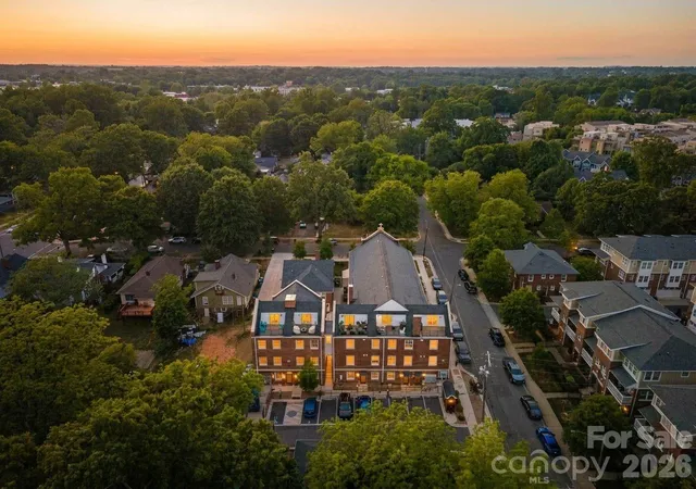 3rd image of 201 Grandin Rd, Charlotte, NC 28208