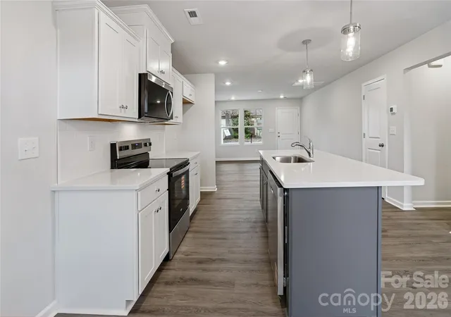 Photo 3 of Single family home for sale at 532 Bond St, Statesville, NC 28677 | MLS# 4380155 | Listing updated on 2026-10-02