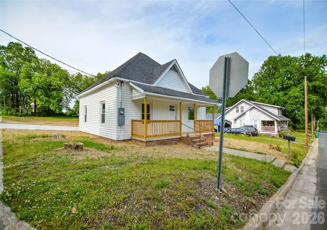Photo 2 of Single family home for sale at 730 W Oakwood Ave, Albemarle, NC 28001 | MLS# 4380173 | Listing updated on 2026-09-13