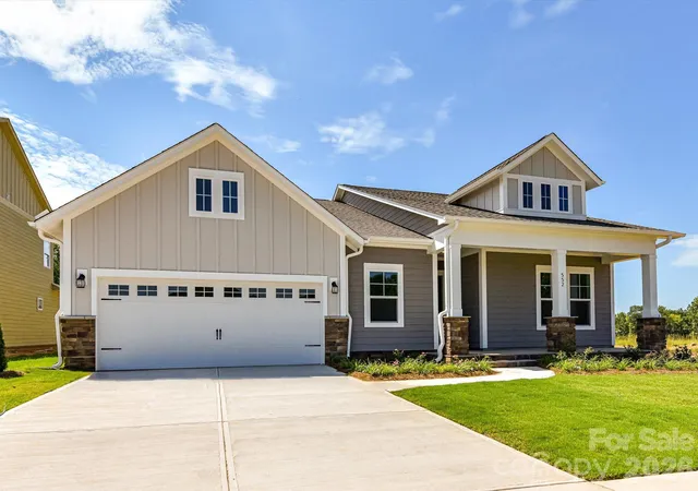 Photo 3 of Single family home for sale at 552 Cape Cod Way, Rock Hill, SC 29732 | MLS# 4380228 | Listing updated on 2026-10-17
