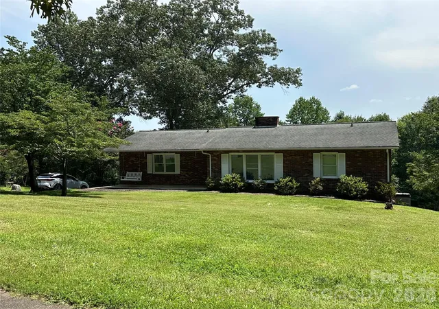 Photo 2 of Single family home for sale at 5212 Walter Starnes Pl, Granite Falls, NC 28630 | MLS# 4380237 | Listing updated on 2026-09-03