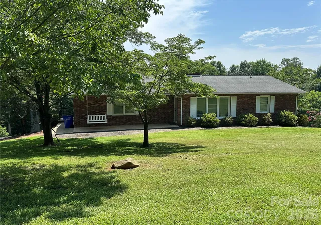 Photo 3 of Single family home for sale at 5212 Walter Starnes Pl, Granite Falls, NC 28630 | MLS# 4380237 | Listing updated on 2026-09-03