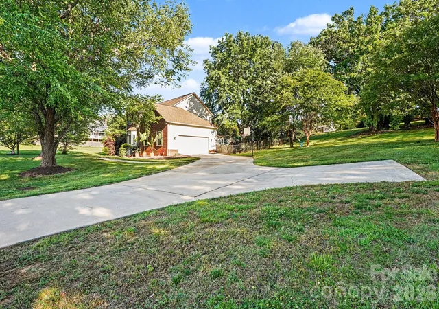 Photo 4 of Single family home for sale at 113 Browns Farm Rd, Salisbury, NC 28147 | MLS# 4380259 | Listing updated on 2026-09-25