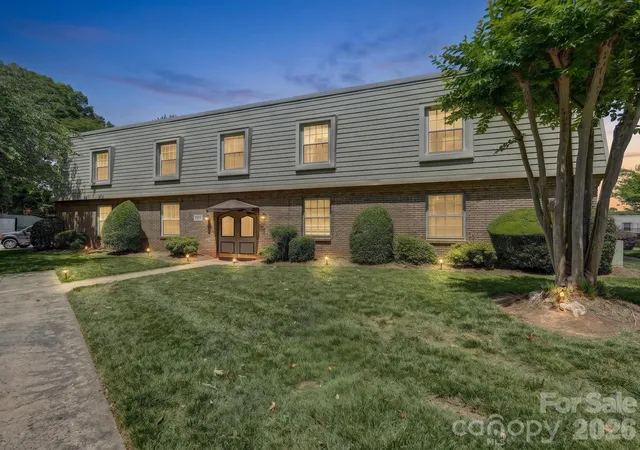 Photo 1 of Condo for sale at 2628 Park Rd #D, Charlotte, NC 28209 | MLS# 4380276 | Listing updated on 2026-09-16
