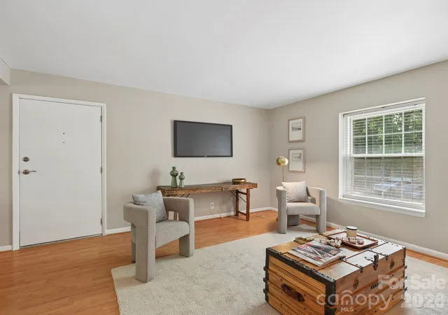 Photo 3 of Condo for sale at 2628 Park Rd #D, Charlotte, NC 28209 | MLS# 4380276 | Listing updated on 2026-09-16