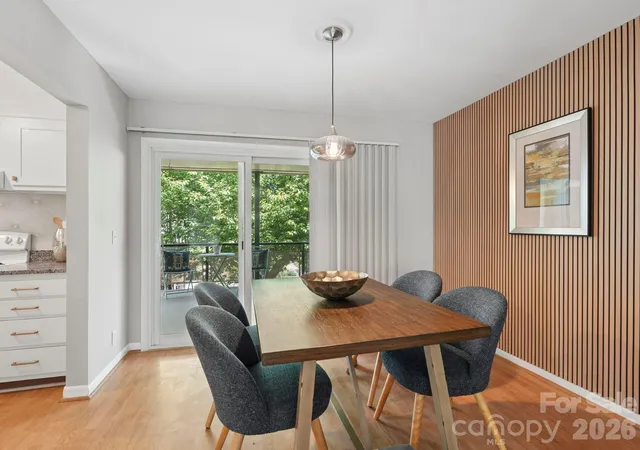 Listing Photo 5 - Condo for sale in building located at 2628 Park Rd, Charlotte, NC 28209 - Unit #D