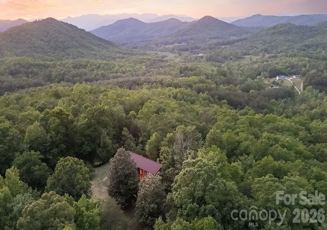 Photo 2 of Single family home for sale at 415 Reel Holw Rd, Marion, NC 28752 | MLS# 4380297 | Listing updated on 2026-05-12