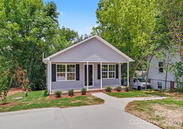 Homes for sale in Rock Hill, SC | 420 Fewell St, Rock Hill, SC 29730 | MLS# 4380399