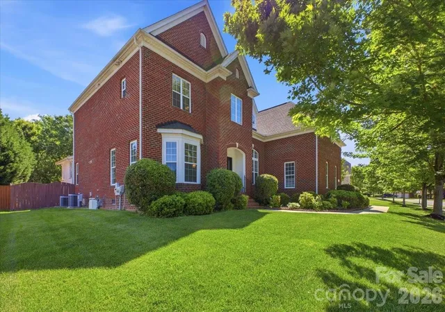 2nd image of 1825 Laveta Rd, Charlotte, NC 28269 | MLS# 4380433