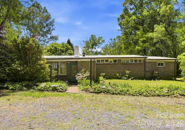 Single family home for sale at 20 Reed Rd, Asheville, NC 28805 | MLS# 4380460