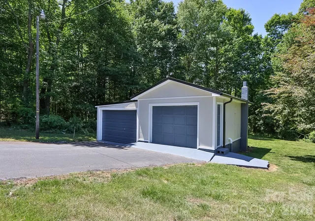 Homes for sale in Ronda, NC | 1279 N Hoots Rd, Ronda, NC 28679 | MLS# 4380485