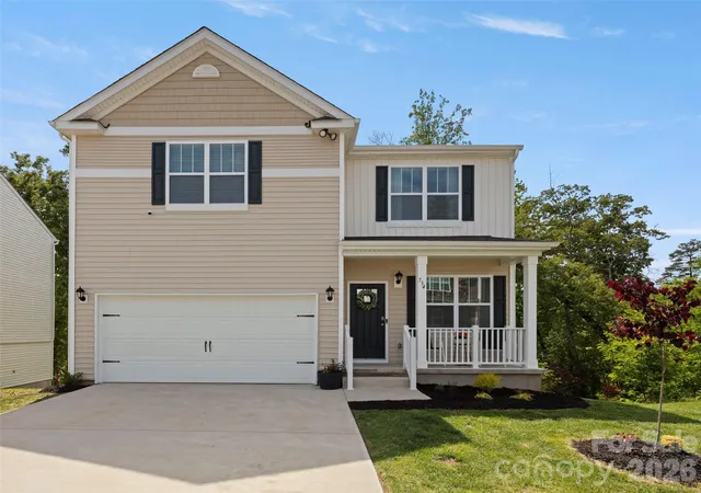 Photo 1 of Single family home for sale at 734 Fountain Park Blvd, Asheville, NC 28806 | MLS# 4380533 | Listing updated on 2026-07-26