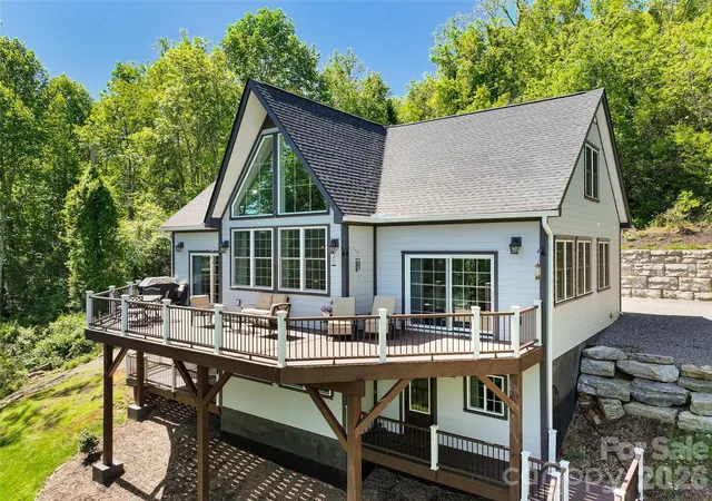 Photo 3 of Single family home for sale at 114 Nesting Ridge, Waynesville, NC 28785 | MLS# 4380539 | Listing updated on 2026-10-02
