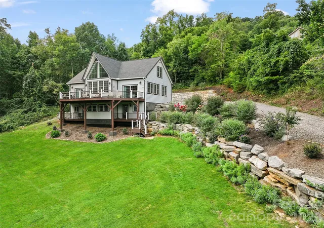 Photo 2 of Single family home for sale at 114 Nesting Ridge, Waynesville, NC 28785 | MLS# 4380539 | Listing updated on 2026-10-02