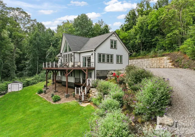 Photo 3 of Single family home for sale at 114 Nesting Ridge, Waynesville, NC 28785 | MLS# 4380539 | Listing updated on 2026-10-02