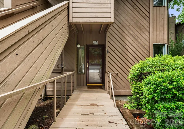 Homes for sale in Asheville, NC | 305 Piney Mountain Dr #J2, Asheville, NC 28805 | MLS# 4380545