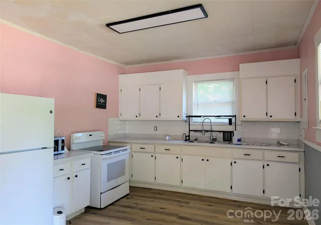 4th image of 204 Shelby St, Hickory, NC 28601 | MLS# 4380566
