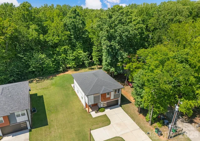 Photo 3 of Single family home for sale at 8925 Harrisburg Rd, Charlotte, NC 28215 | MLS# 4380579 | Listing updated on 2026-09-24