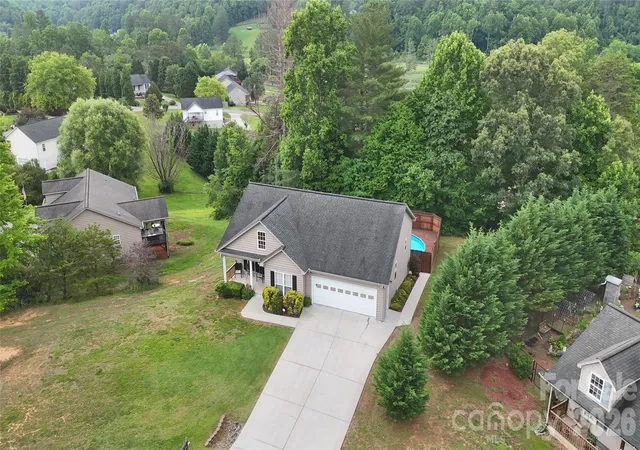 Photo 1 of Single family home for sale at 3933 Rocky Brk Pl, Lenoir, NC 28645 | MLS# 4380583 | Listing updated on 2026-09-24