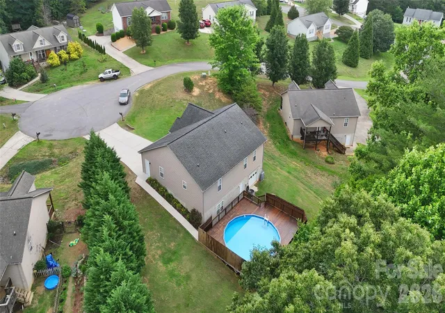Photo 3 of Single family home for sale at 3933 Rocky Brk Pl, Lenoir, NC 28645 | MLS# 4380583 | Listing updated on 2026-09-24