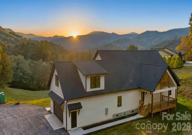 Photo 3 of Single family home for sale at 431 Tahlfield Rd, Sylva, NC 28779 | MLS# 4380590 | Listing updated on 2026-10-17