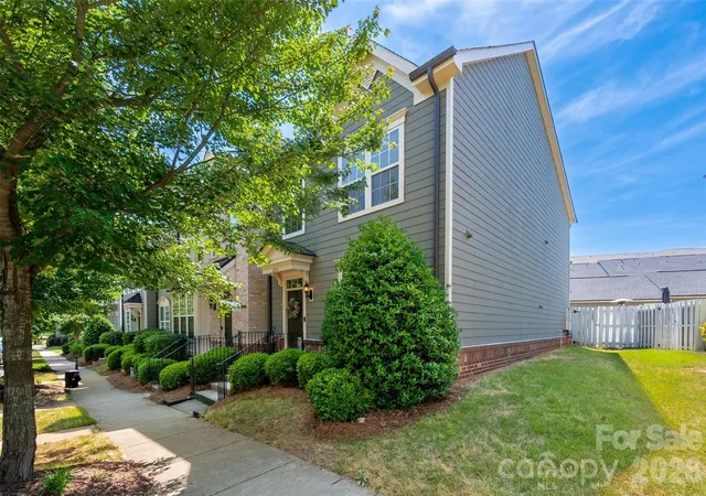 Photo 2 of Sale Pending at 20114 Lamp Lighters Way, Cornelius, NC 28031 | MLS# 4380618 | Listing updated on 2026-09-15