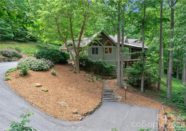 Homes for sale in Spruce Pine, NC | 71 Chestnut Hill Rd, Spruce Pine, NC 28777 | MLS# 4380652