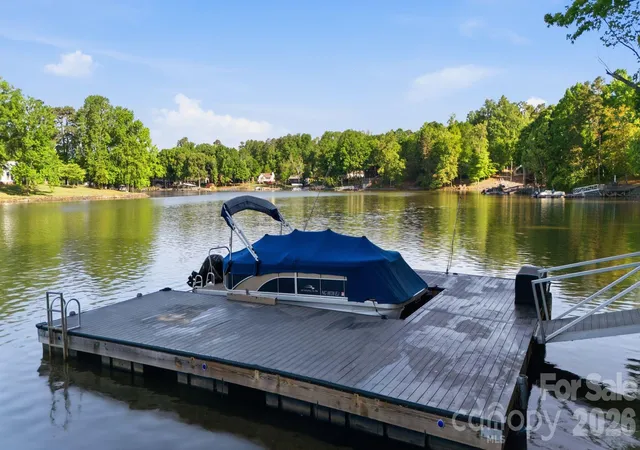 Photo 2 of Single family home for sale at 424 Mountain Harbor Dr, Lexington, NC 27292 | MLS# 4380660 | Listing updated on 2026-09-01