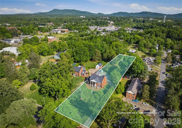 40th image of 319 W Union St, Morganton, NC 28655 | MLS# 4380670
