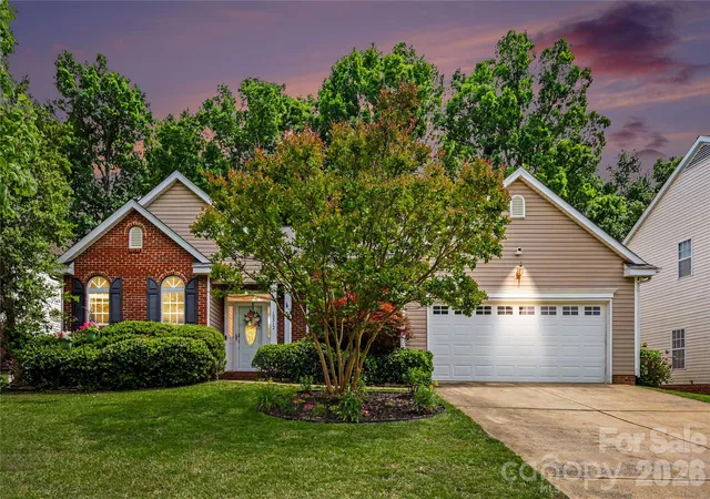 Photo 1 of Single family home for sale at 10312 Fairbourne Ct, Charlotte, NC 28269 | MLS# 4380671 | Listing updated on 2026-09-13