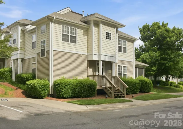 Listing Photo 5 - Condo for sale in building located at 921 Ashworth Dr, Gastonia, NC 28054