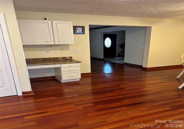 Photo 4 of Sale Pending at 323 Swamp Fox Dr, Fort Mill, SC 29715 | MLS# 4380681 | Listing updated on 2026-09-12