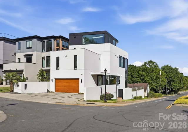 Photo 3 of Single family home for sale at 304 Frazier Ave, Charlotte, NC 28216 | MLS# 4380694 | Listing updated on 2026-09-10