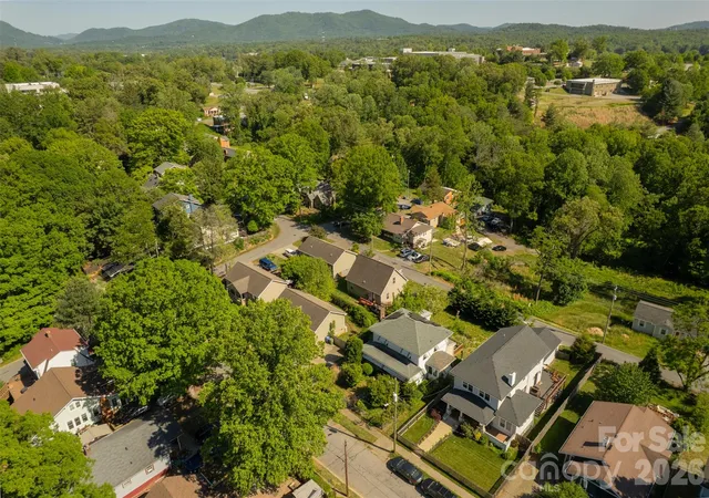 3rd image of 15 Walton St, Asheville, NC 28801 | MLS# 4380701