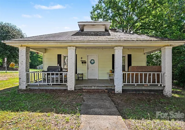 Homes for sale in Albemarle, NC | 603 S 4th St, Albemarle, NC 28001 | MLS# 4380717